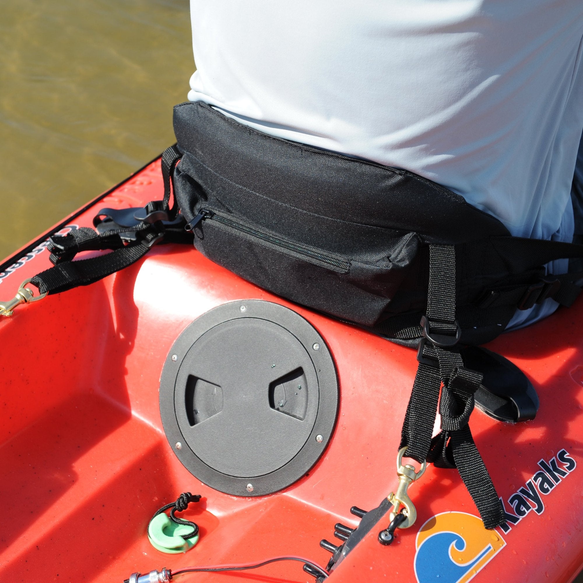 Kayak seat with pocket