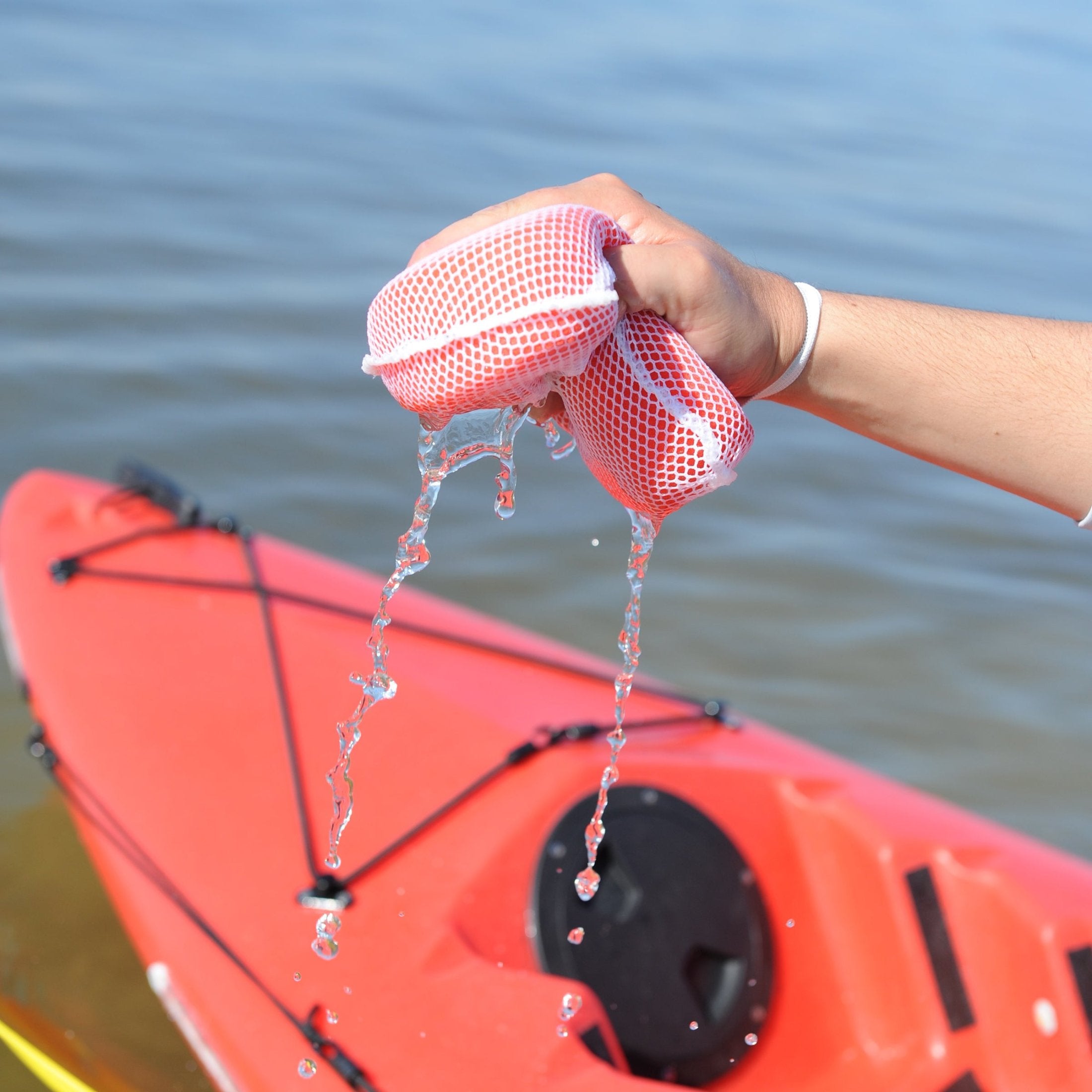 Kayak sponge in use